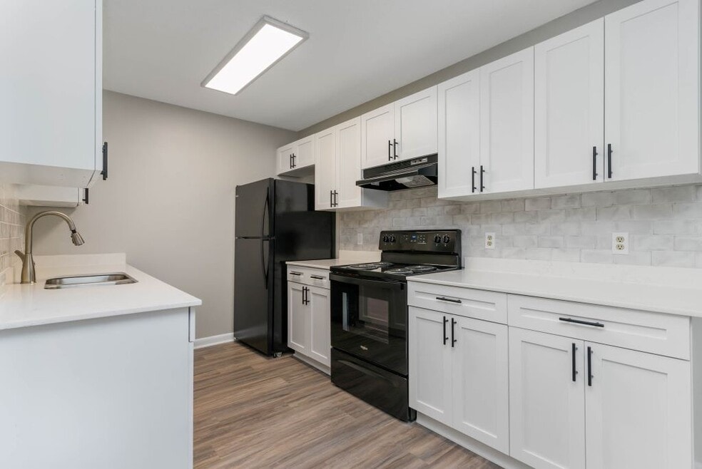 Cape Harbor, Wilmington, NC 28411 - photo 1