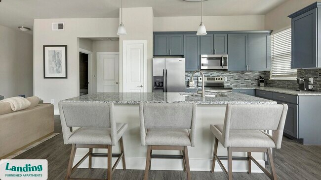 18101 Point Lookout Dr unit 156, Nassau Bay, TX 77058 - photo 6