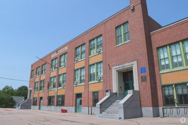 The Joyce Kilmer K-8 School in Hyde Park has an experienced, caring staff.