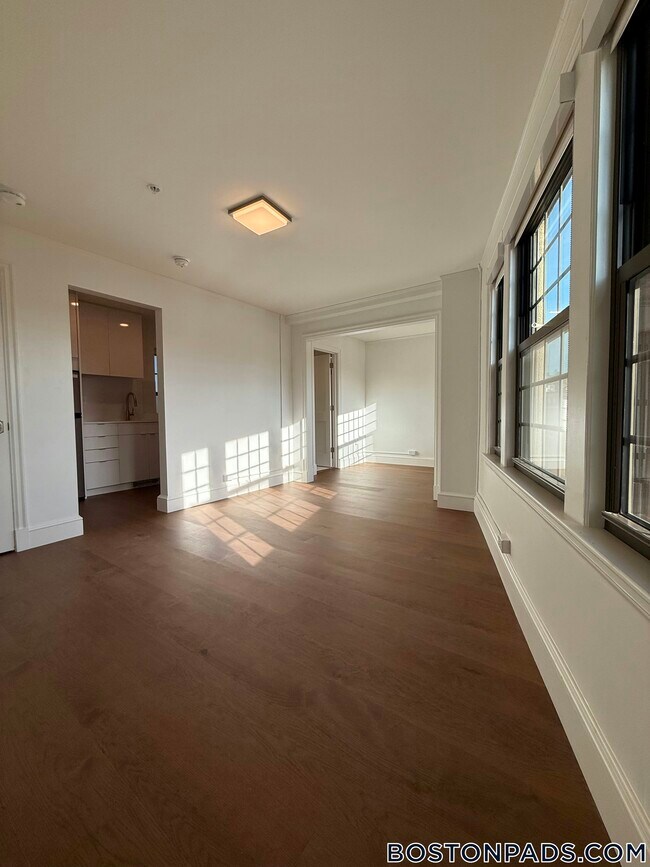1200 Massachusetts Ave unit 412, Cambridge, MA 02138 - photo 5