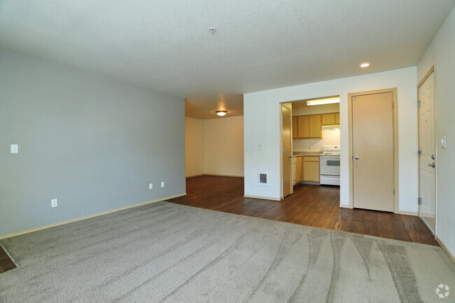 3BR, 2BA - 1,232 SF