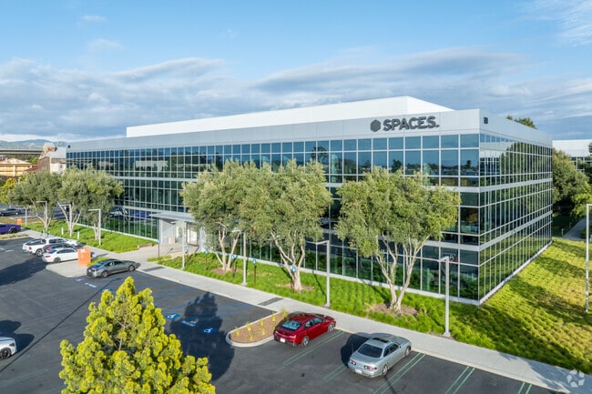Many Great Park residents work in the nearby Discovery Park office complex.