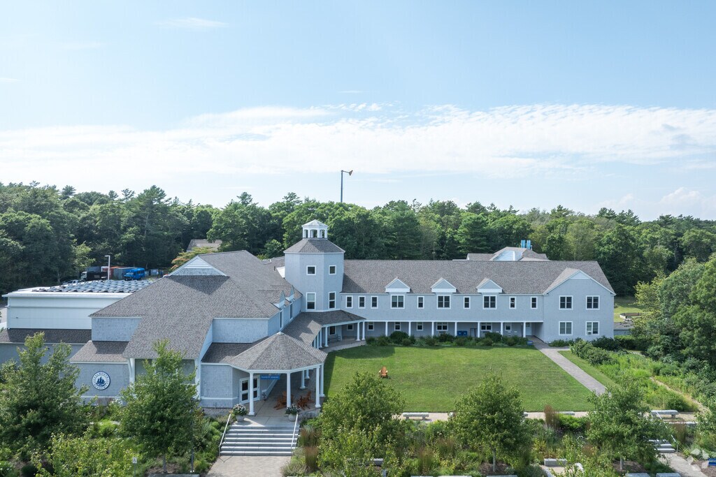 Falmouth Academy was given an overall A+ rating by Niche.