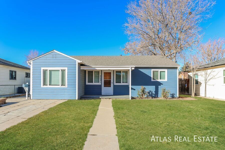 2241 N Moline St, Aurora, CO 80010 - photo 1