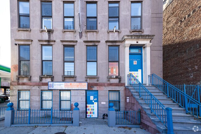 Storefront Academy Harlem is housed in a brownstone building.