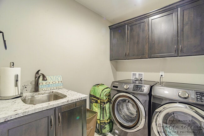 325 N Red Stone Rd unit 201, Washington, UT 84780 - photo 3