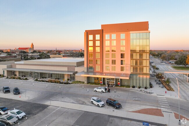 Visitors to Potosi City often stay at the DoubleTree Hilton in Abilene.