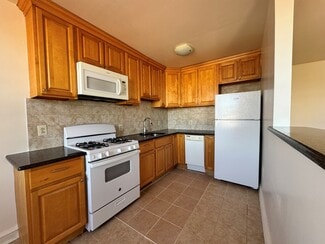 7340 Old York Rd, Elkins Park, PA 19027