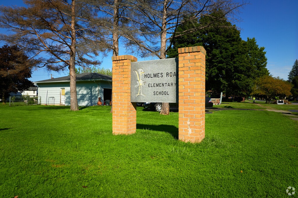 Holmes Road Elementary School sign.