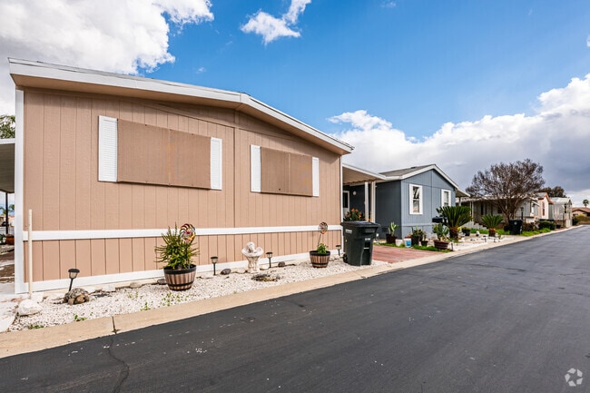 This is a typical Hemet row of homes at the California Mobile Home Park.