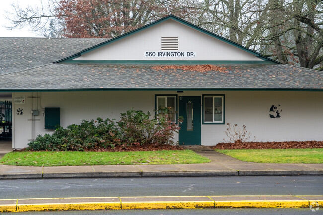 Spring Creek Elementary is located on Irvington Drive in the Santa Clara neighborhood of Eugene.