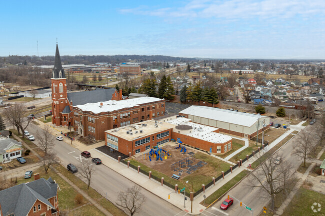 St. Gabriel Elementary School has a student-teacher ratio of 17 to 1.