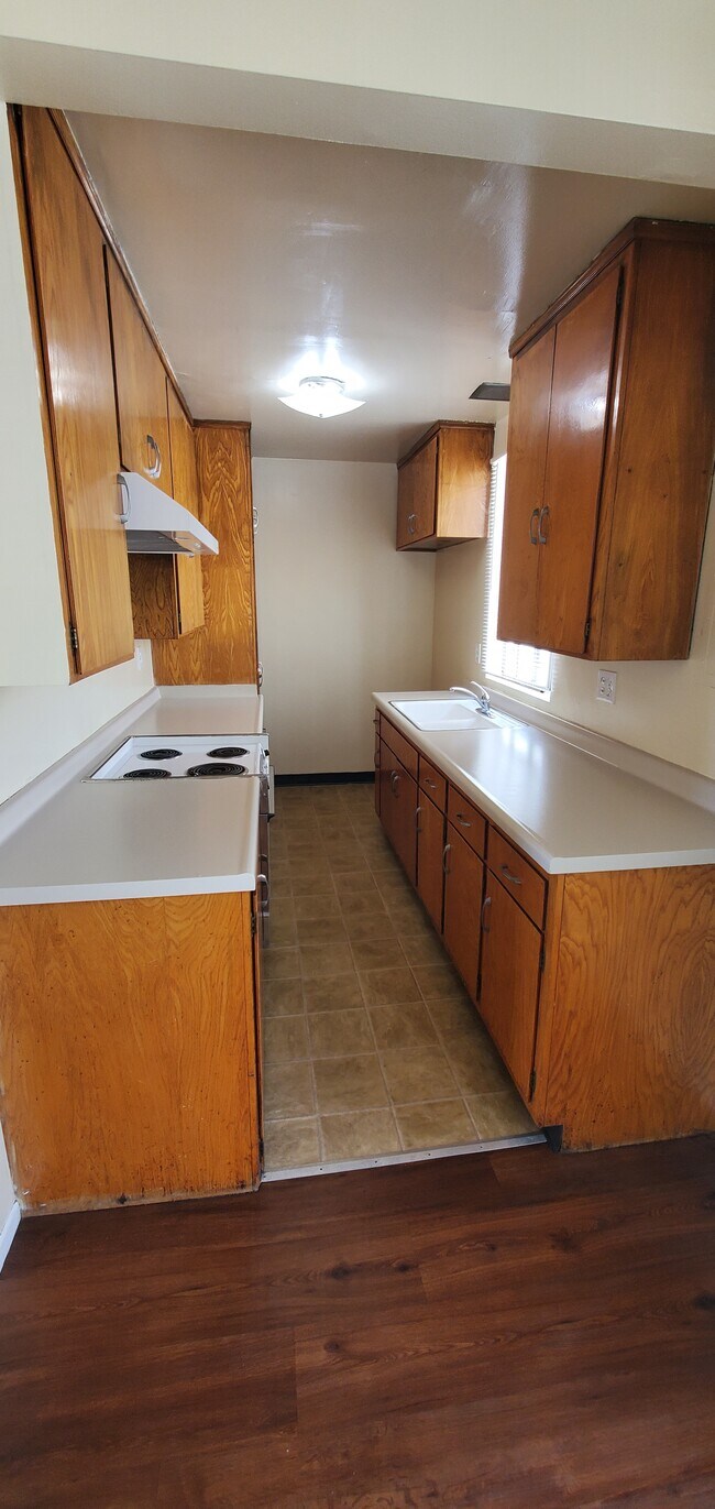 2100 Artesia Blvd unit 20, Torrance, CA 90504 - photo 6