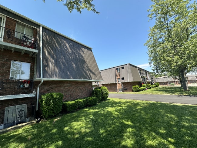 1520 Spruce Ave unit 10, Sidney, OH 45365 - photo 2