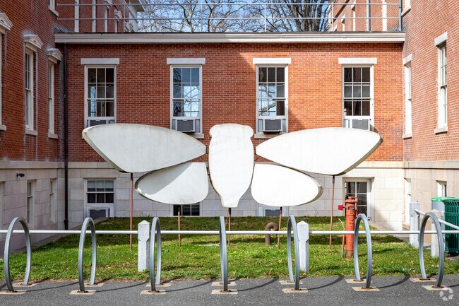 Snug Harbor Cultural Center Art.