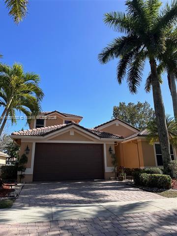 1831 Mariners Ln, Weston, FL 33327
