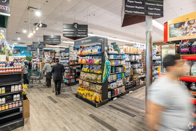 With a Diverse Selection of Kosher Foods and International Cuisine, This is the Go-To for Residents