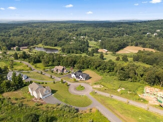 167 Willow Creek Estates Dr, Southbury, CT 06488