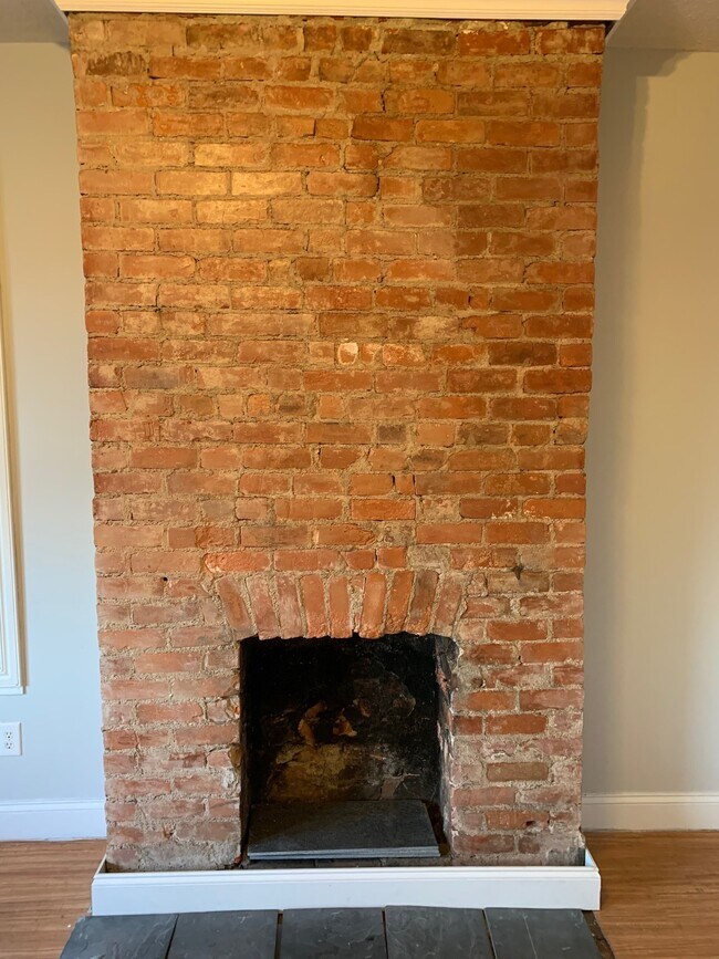 2372 Harper Ave unit 2, Cincinnati, OH 45212 - photo 3