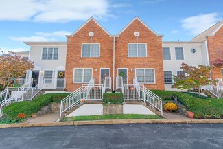 9305 Manchester Rd, St. Louis, MO 63119