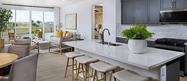 14006 Lemurine Way unit 36041063, San Diego, CA 92126 - photo 4