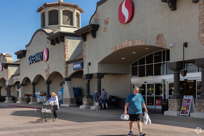 Safeway near Queen Creek and Power Roads serves Sossaman Estates.