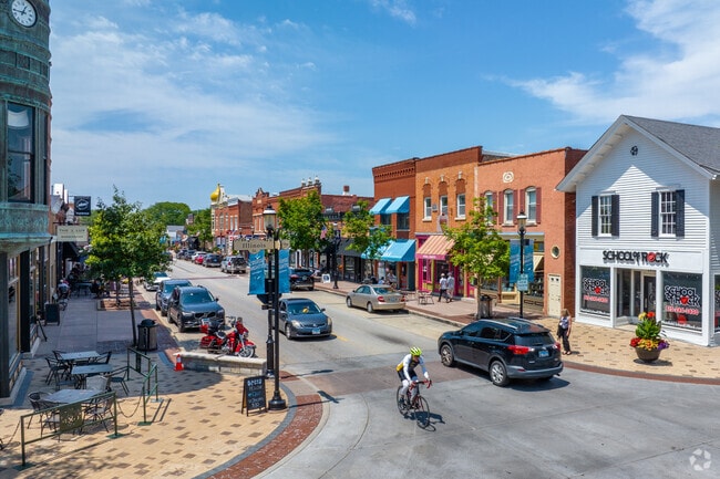 Downtown Plainfield has a variety of boutique shops, bars and restaurants.