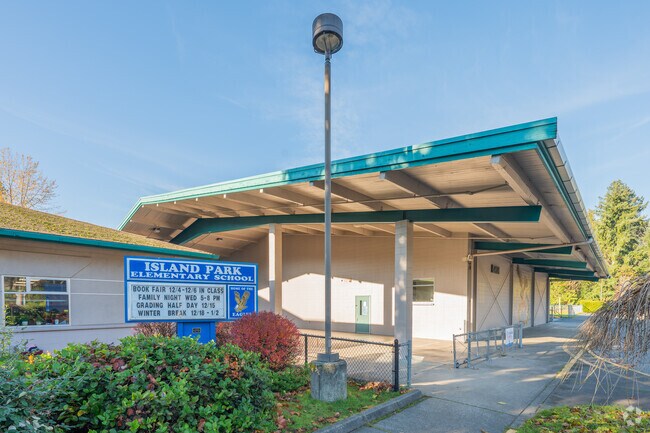 Island Park Elementary School on Mercer Island.