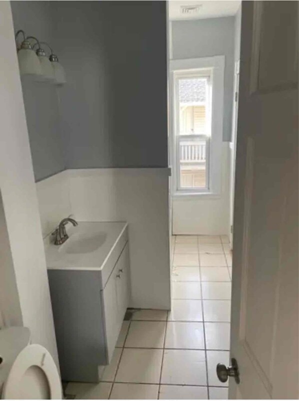 2 Sturgis St unit 3, Worcester, MA 01605 - photo 4