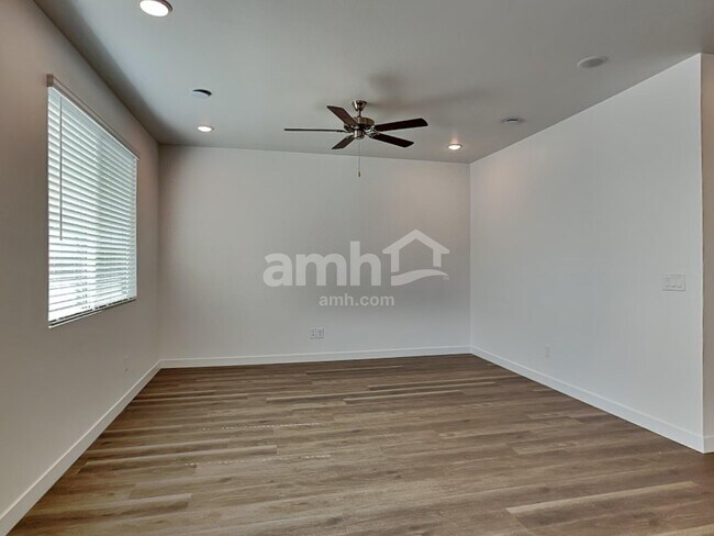 12627 W Adair Dr, Glendale, AZ 85307 - photo 5