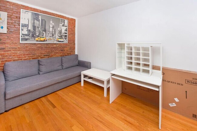 333 E 95th St unit ID1032055P, New York, NY 10128 - photo 3