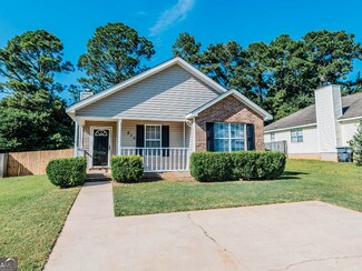 210 Chadwyck Cir, Bonaire, GA 31005
