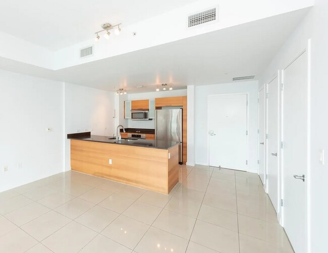 3301 NE 1st Ave unit H1113, Miami, FL 33137 - photo 3