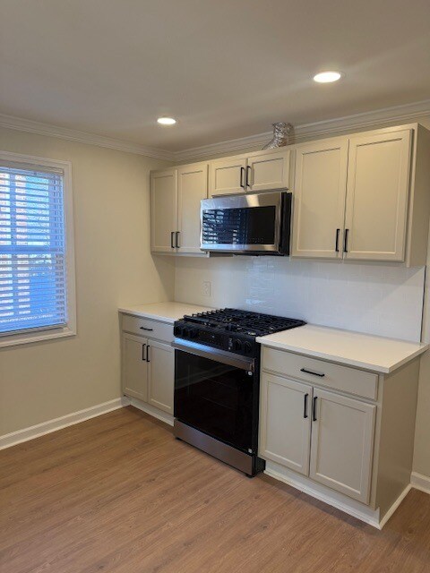 30 Dupont Place unit 30 Dupont Place, Irvington, NJ 07111 - photo 5