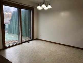 10673 Grouse St NW, Coon Rapids, MN 55433