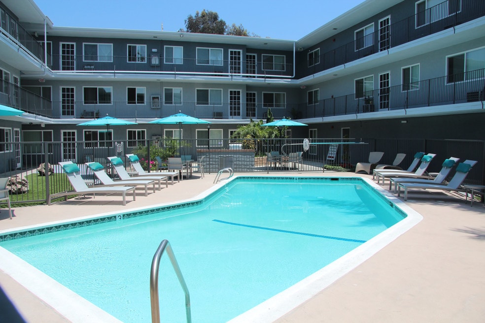 Mona Lisa, Pico Rivera, CA 90660 - photo 1