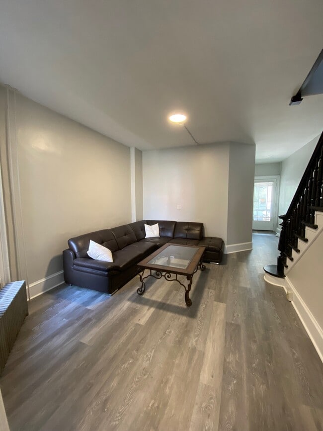 469 Montclair Ave unit 469 Montclair Avenue, Bethlehem, PA 18015 - photo 4