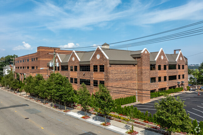 Bais Yaakov of Passaic High School for Girls has 339 students in grades 9-12.