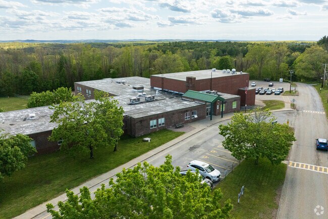 Charlton Elementary School provides a well-rounded education and promotes academic excellence.