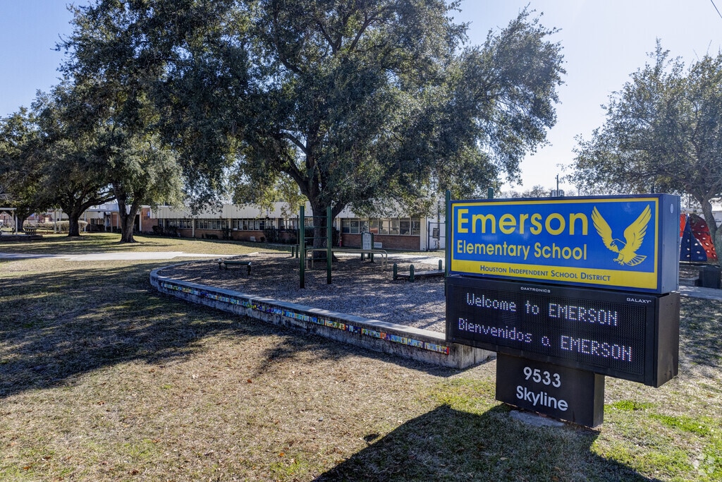 Emerson Elementary School, Rankings & Reviews