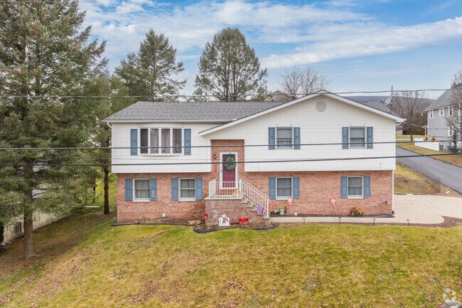 Beautiful Split-homes are perched on hills with great size and curb appeal in Keyser Valley.