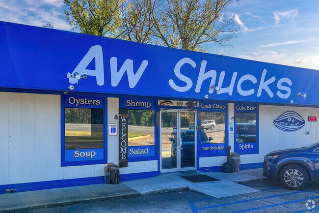 Aw Shucks is a local favorite in North Montgomery for its great food and service.