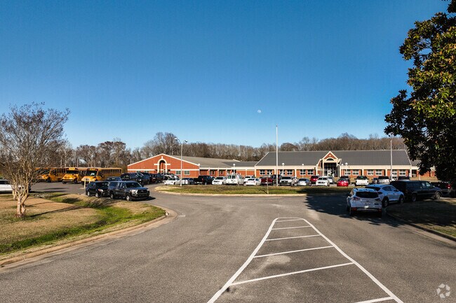 This Albemarle Plantation-area school focuses on a strong early childhood learning curriculum.