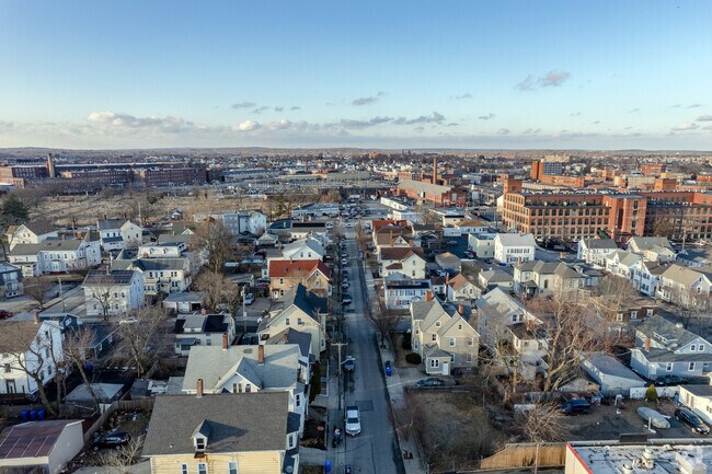 Downtown Pawtucket is in close proximity to Woodlawn.