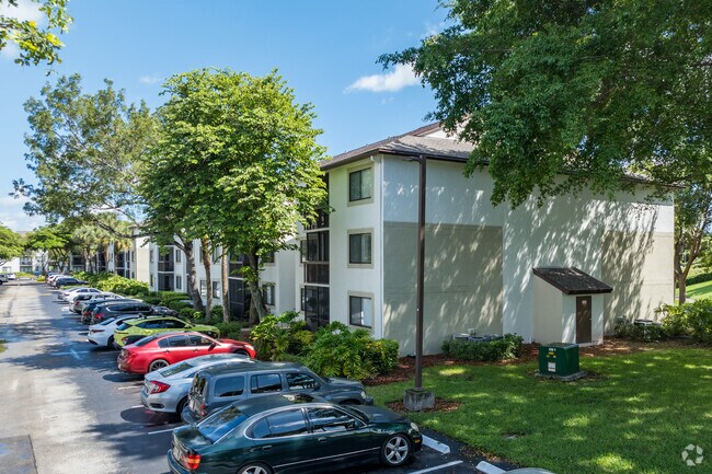 Cascades at the Hammocks, Miami, FL 33196 - photo 5