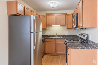 2400 Parmenter Blvd, Royal Oak, MI 48073