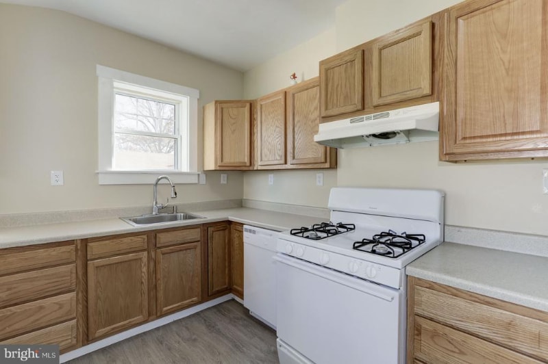 811 Thayer Ave unit 3, Silver Spring, MD 20910 - photo 1