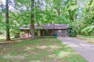 220 Hunt Ridge Dr, Stockbridge, GA 30281