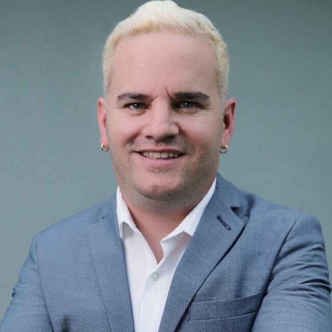 Agent Photo