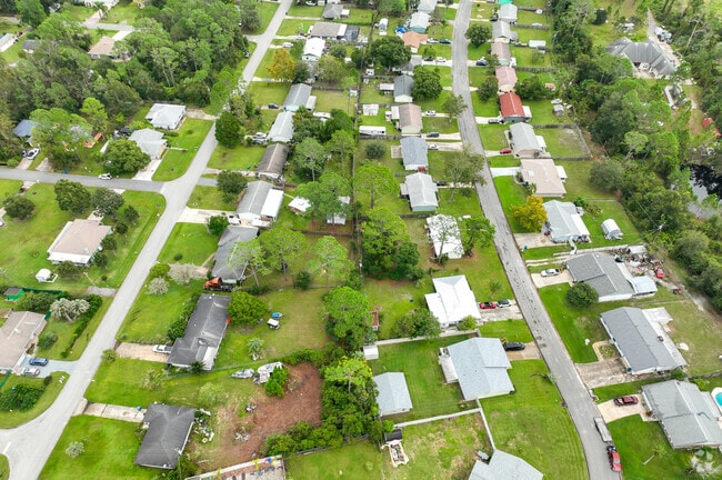 The Greater Daytona community is a suburb of Daytona Beach.